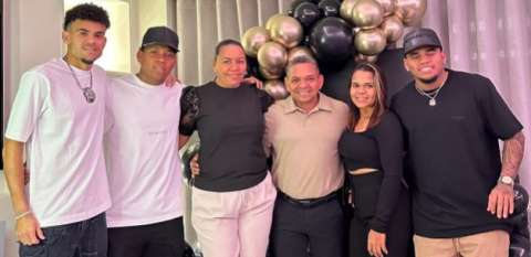 Esta fue la celebración de cumpleaños del papá de Luis Diaz en Inglaterra