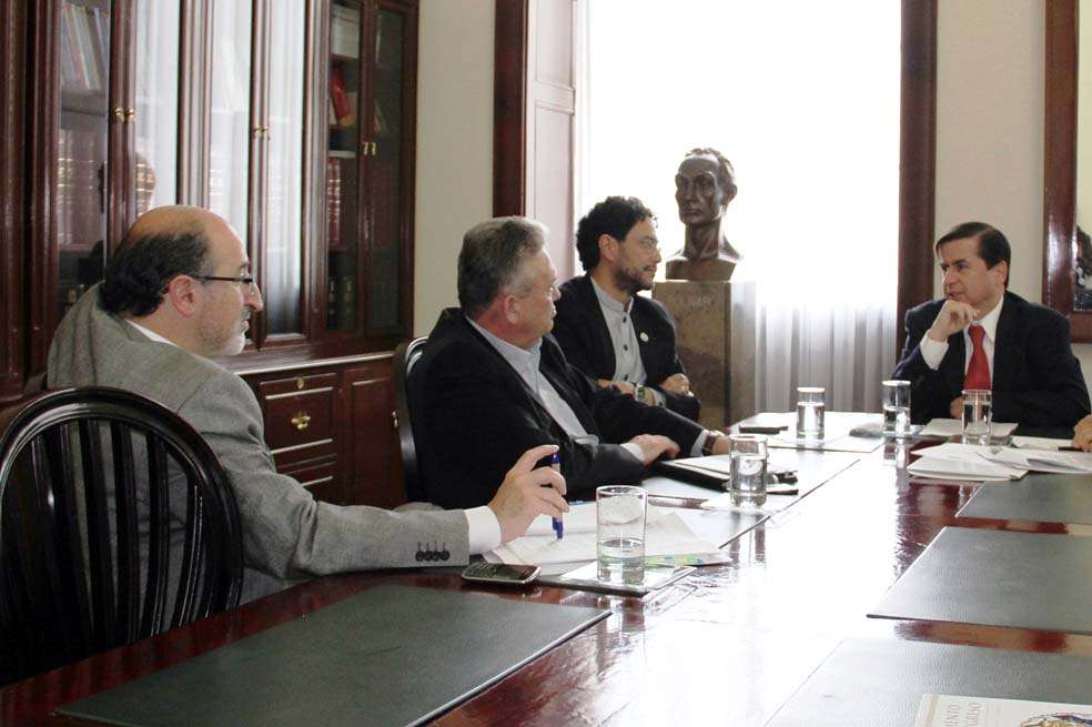 Los miembros de la Comisión de Inteligencia y Contrainteligencia, en su mayoría, se declararon inconformes con las respuestas del Gobierno.  / Congreso