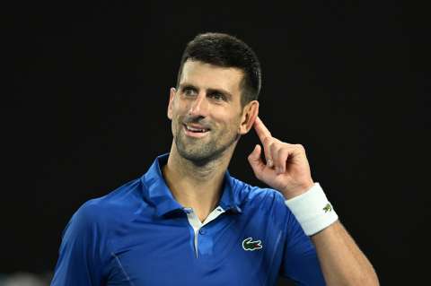 Djokovic y Sabalenka ratifican su favoritismo y avanzan en el Abierto de Australia
