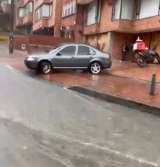 Fuertes lluvias en Bogotá dejan inundaciones, caída de árboles y problemas en la movilidad