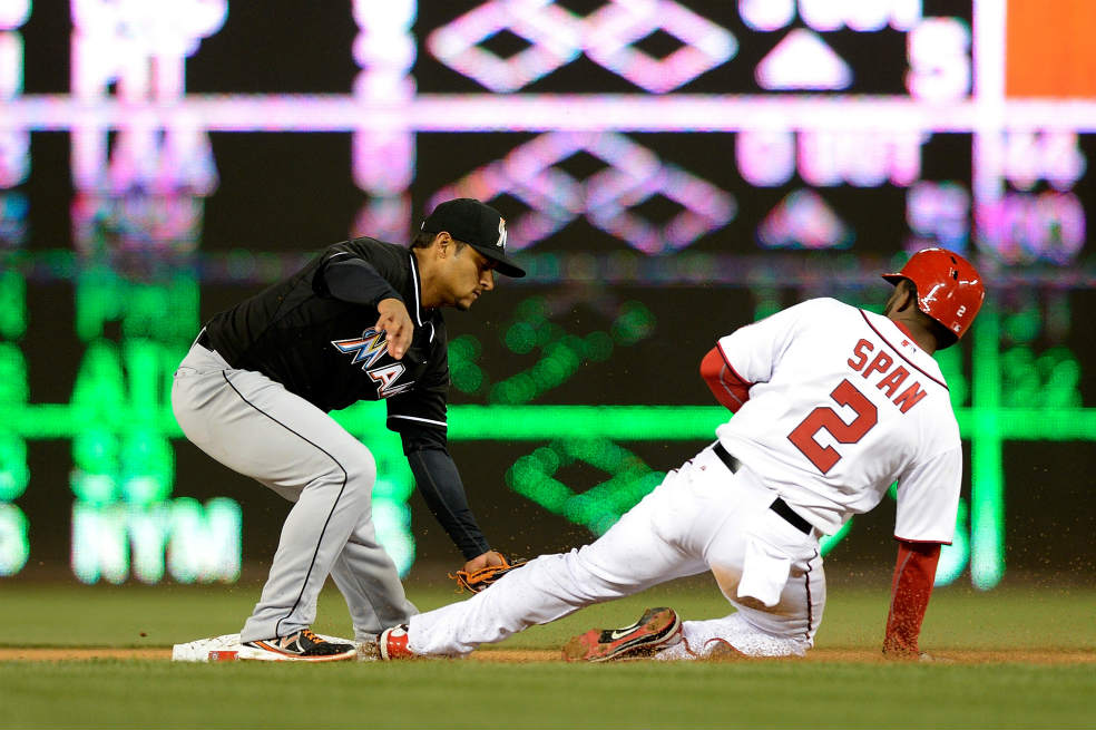 Donovan Solano es el efectivo segunda base de los Marlins de Florida. / AFP