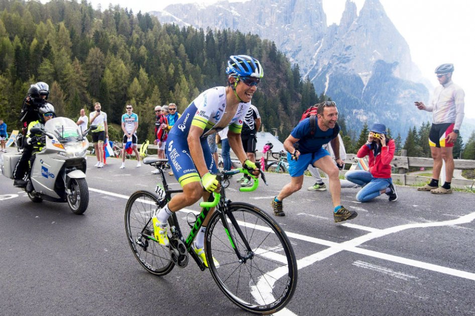 Esteban Chaves se mantiene en la segunda posición en Giro. Foto: AFP