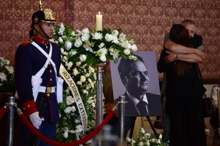 En el Palacio San Carlos se desarrollan las honras fúnebres al exvicepresidente Germán Vargas Lleras.