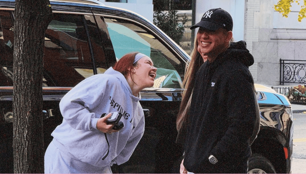 Jesaaelys junto a Daddy Yankee, su padre.