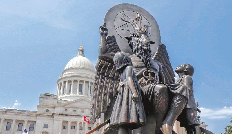 Los miembros de la iglesia satánica no ven la figura mitológica y literaria de Satanás como un ser superior, sino como un símbolo de rebelión.  / Magnolia Pictures