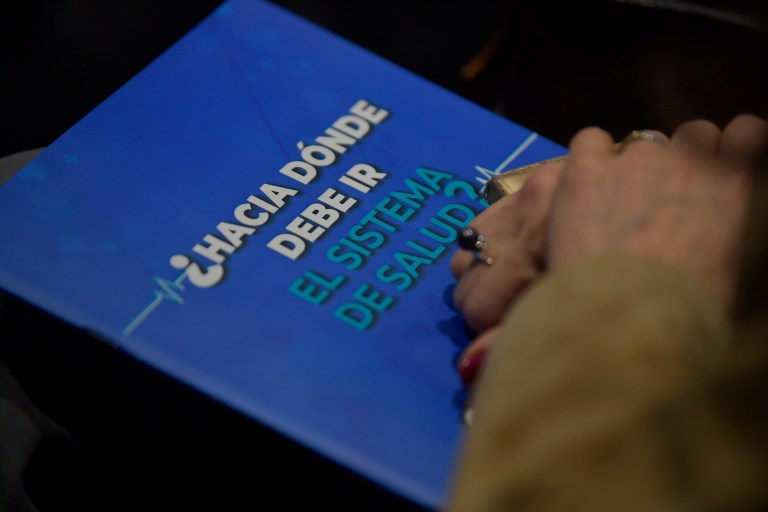 Académicos advierten deterioro del sistema de salud y piden medidas al próximo Gobierno