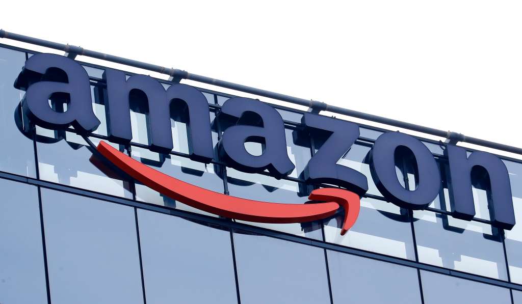 Bucharest (Romania), 05/01/2023.- The Amazon logo is displayed on the exterior of an Amazon software development center (Amazon Web Services) in Bucharest, Romania, 05 January 2023. According to CEO Andy Jassy, Amazon is planning to lay off more than 18,000 employees as part of a workforce reduction. (Rumanía, Bucarest) EFE/EPA/ROBERT GHEMENT