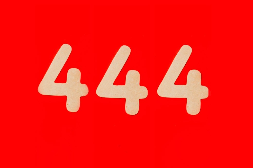 Numerología 444