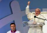 El Papa recordó a víctimas del carro bomba en Bogotá y envió cinco mensajes a los jóvenes