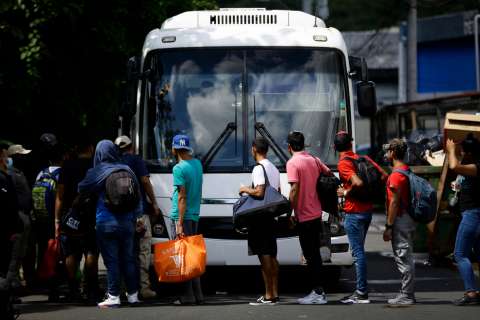Los colombianos, entre la población latinoamericana que más quiere emigrar