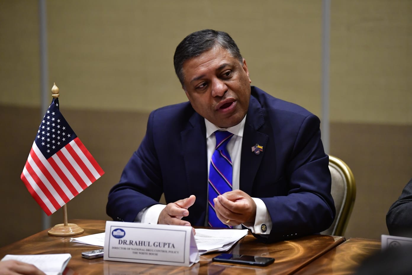 Rahul Gupta, director de la Oficina de Política Nacional de Control de Drogas de la Casa Blanca.