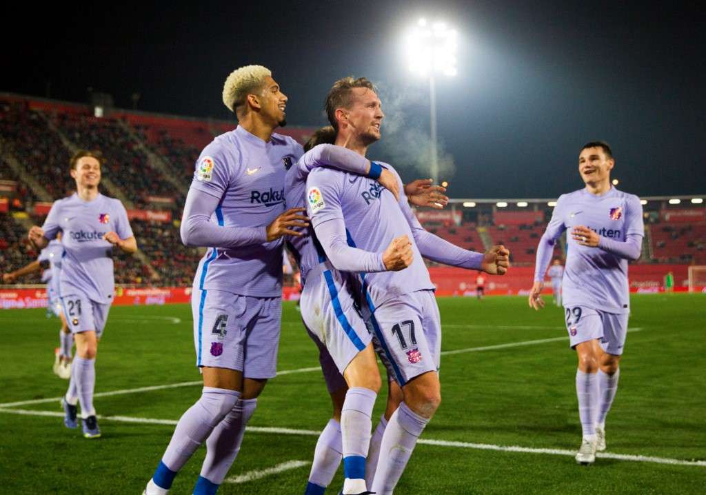 Los jugadores de Barcelona celebran el gol con el que vencieron al Mallorca.