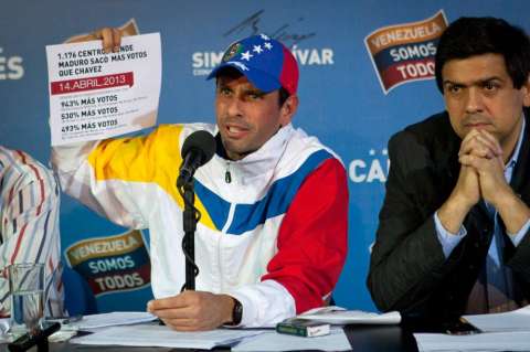 Rector del CNE pide investigar si votaron muertos en Venezuela