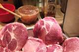 Receta para preparar bondiola asada con dos marinadas