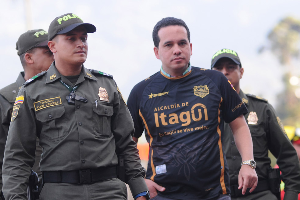 Tras un operativo ejecutado por la Policía y la Fiscalía se logró frustrar un supuesto atentado contra el alcalde de Itagüí, Carlos Andrés Trujillo. / Luis Benavides