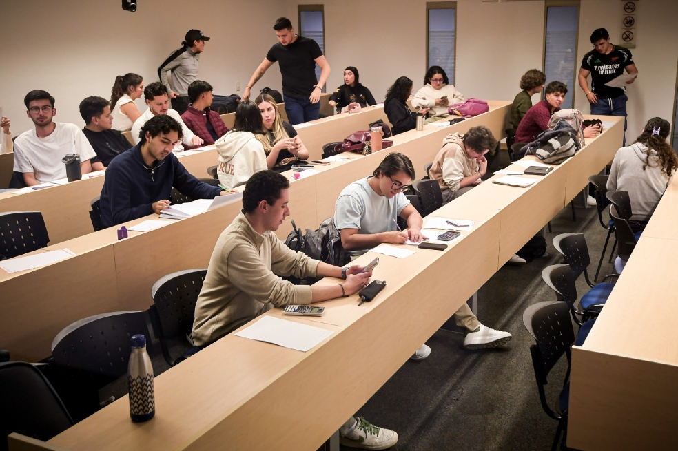 Más del 60 % de las personas graduadas de educación superior en el país son profesionales universitarios, mientras que el 40 % restante corresponde a técnicos o tecnólogos, según el LEE.