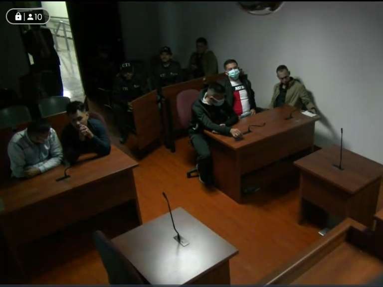 Los uniformados ya fueron suspendidos y apartados de sus cargos, además, quedan a la espera de la imputación de cargos y la medida de aseguramiento.