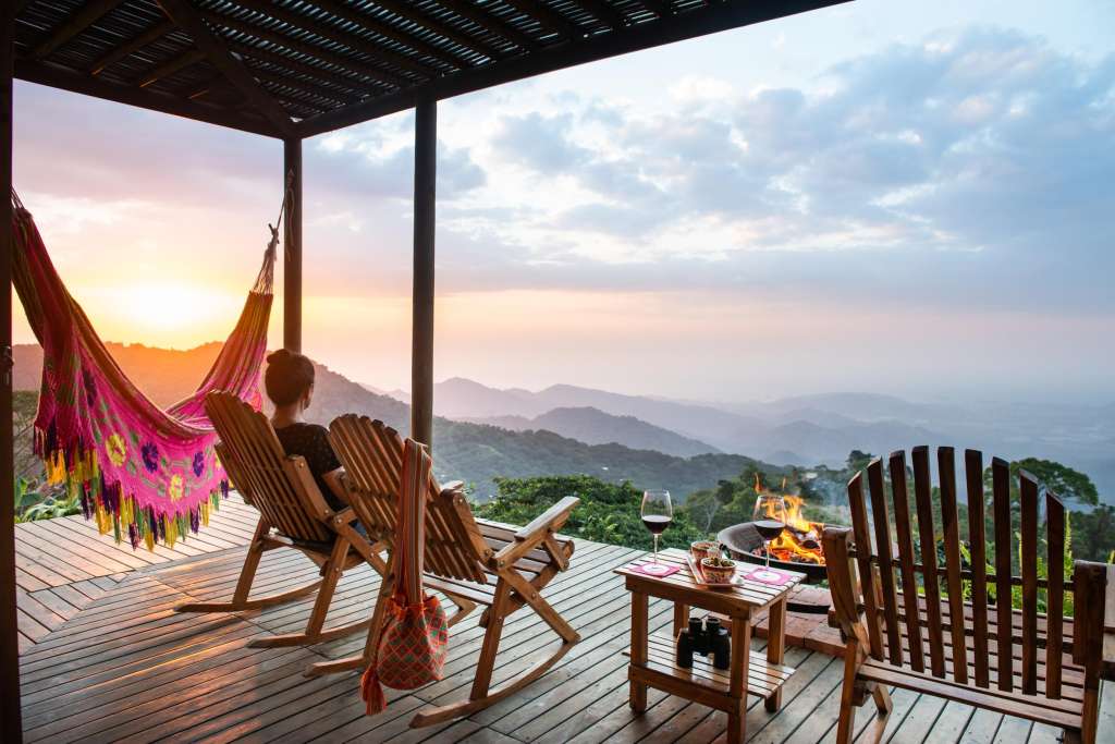 Casa Oropéndola es una cabaña de bosque ubicada en el corazón de la Sierra Nevada de Santa Marta.