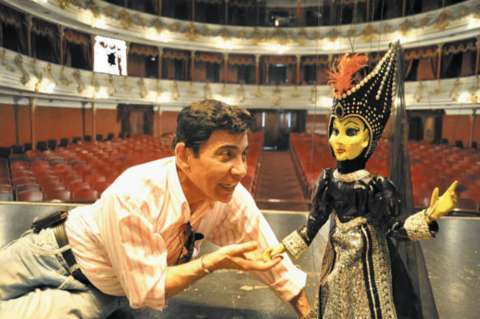 Muere el director de teatro Jaime Manzur
