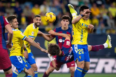 ¿Chilena o tijera? Golazo de Joao Félix con Barcelona en España: mírelo en video