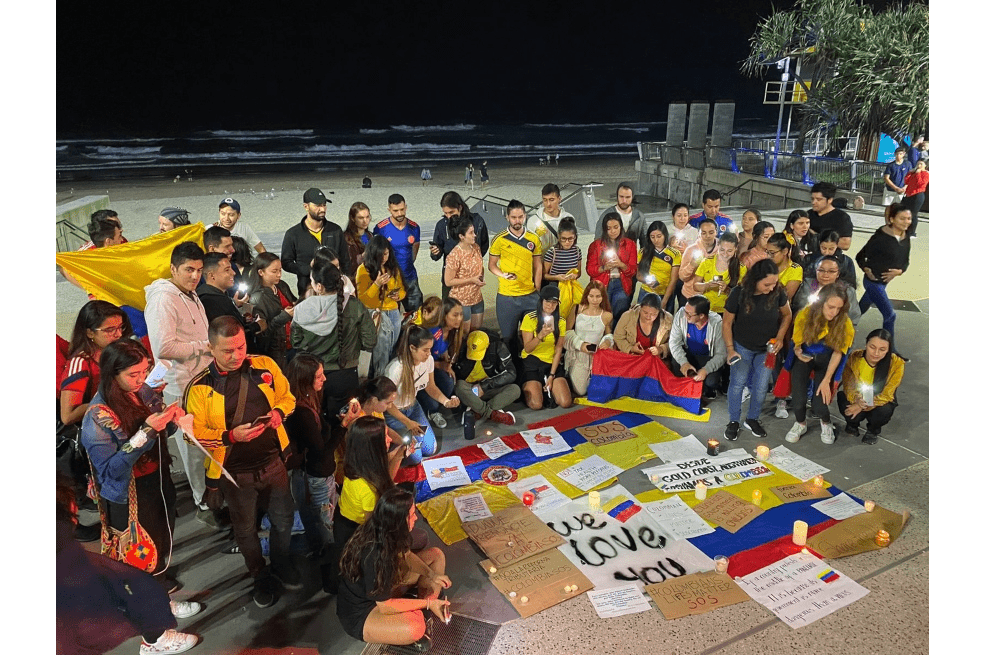 Desde Goald Coast, Australia, colombianos rechazaron la violencia policial en medio de las protestas y apoyaron el Paro Nacional.