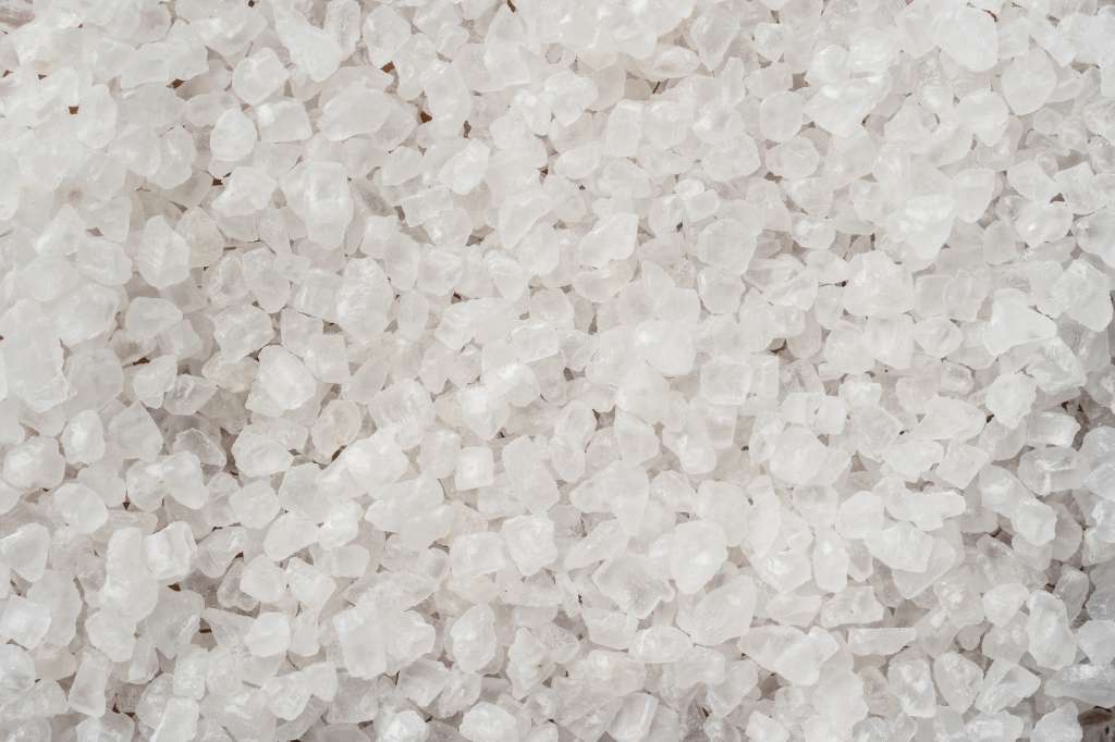La humedad de los clósets y la alacena puede arruinar la ropa y los alimentos, elimínala así con este ingrediente de tu cocina.