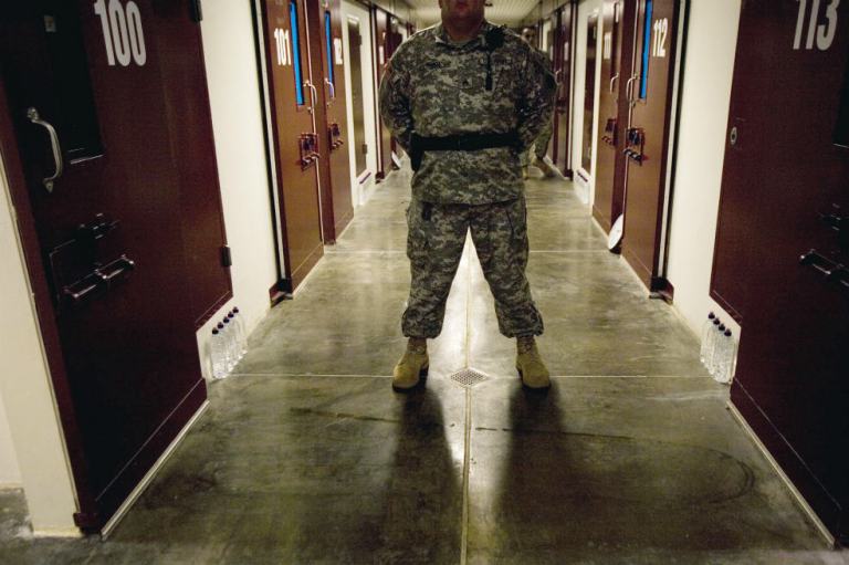 La CIA pagó a presos de Guantánamo para que fueran agentes dobles