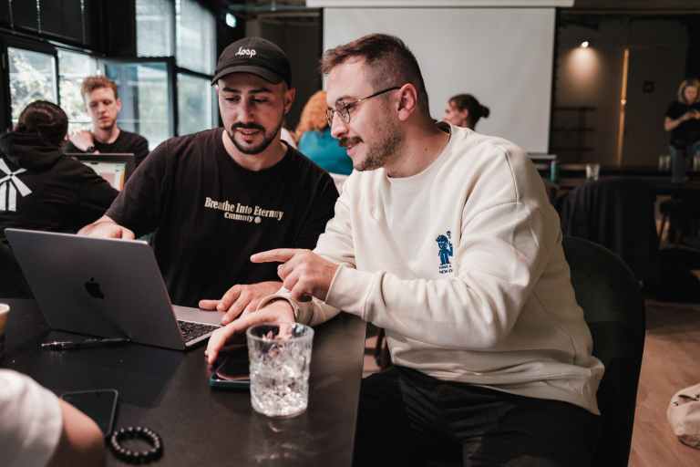 La Inteligencia Artificial trae nuevos empleos y aquí está la lista