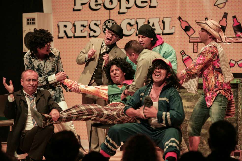 El grupo de teatro Abrakadabra durante una de sus presentaciones en la Universidad de Los Andes. / Archivo - La 40