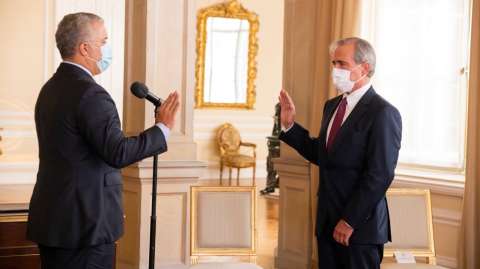 Jaime Jaramillo Vallejo tomó posesión como codirector del Banco de la República