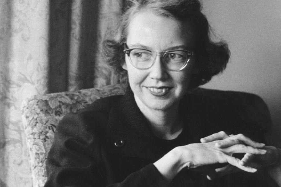 Flannery O'Connor está entre los mejores escritores estadounidenses del siglo XX. Fue autora de dos novelas y 32 relatos.