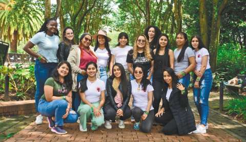 Las mujeres jóvenes que buscan la justicia climática en Colombia