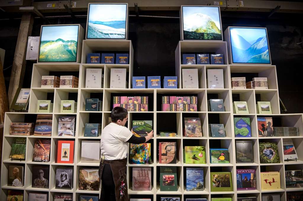 Villegas Editores lleva cincuenta años publicando libros sobre cultura colombiana.