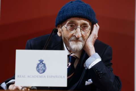 Álvaro Pombo: “Miguel de Cervantes tenía talento, pero tuvo una vida de perros”