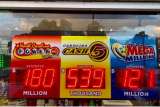 ¡Loterías de EE.UU. se siguen acumulando y ya suman 900 millones de dólares!
