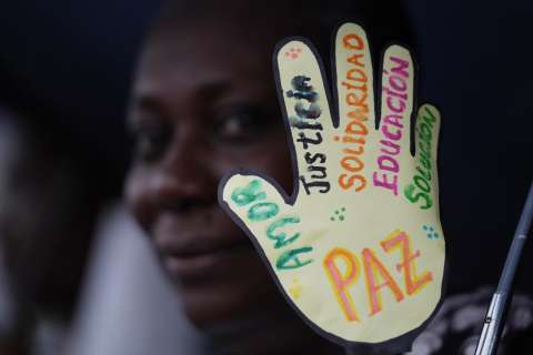 Los llamados de las mujeres para que sus apuestas lleguen a  procesos de paz de Petro