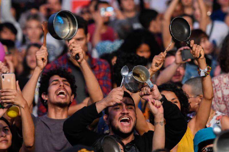 “Vivimos una alegre indignación: amorosa, creativa, lúcida, informada”. /AFP