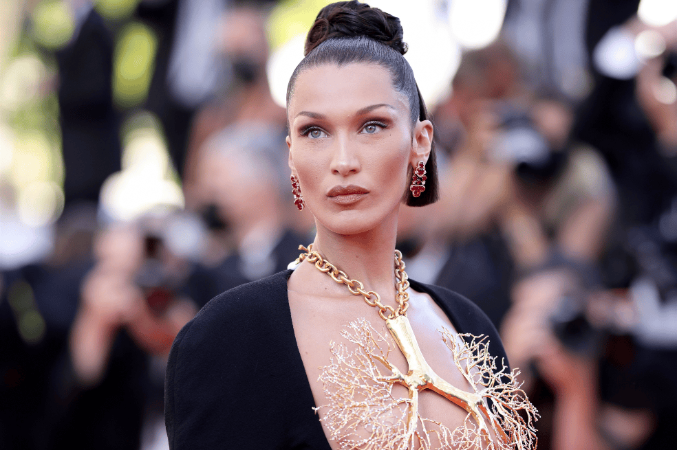 Bella Hadid a su llegada al Festival de Cannes.