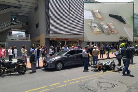 Capturaron a fleteros que en plena huida se les apagó la moto, en Bogotá