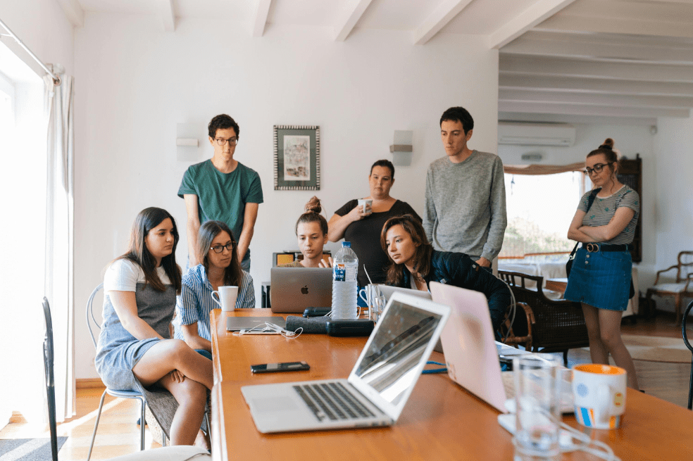 Nuevo Universo: Un Encuentro Cultural para el Bienestar Laboral