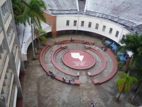 Por disturbios en la Universidad de Valle fue cerrada la vía de Pasoancho