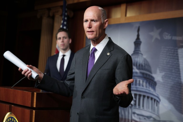 Senador de Estados Unidos pide intervención militar en Venezuela «para llevar ayuda»