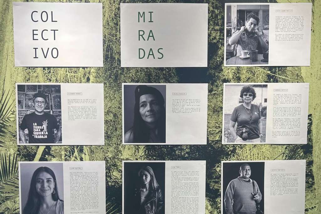BOGOTÁ (COLOMBIA), 11/12/2024.- "La Paz es el Camino" es el título con el que el Colectivo Miradas reúne en Madrid una exposición más de 30 imágenes capturadas por fotógrafos sobre comunidades afectadas por el conflicto armado en Colombia y excombatientes de la guerrilla de las Fuerzas Armadas Revolucionarias de Colombia (FARC) que firmaron el Acuerdo de Paz y se incorporaron a la vida civil. EFE/ Mariana López Alba