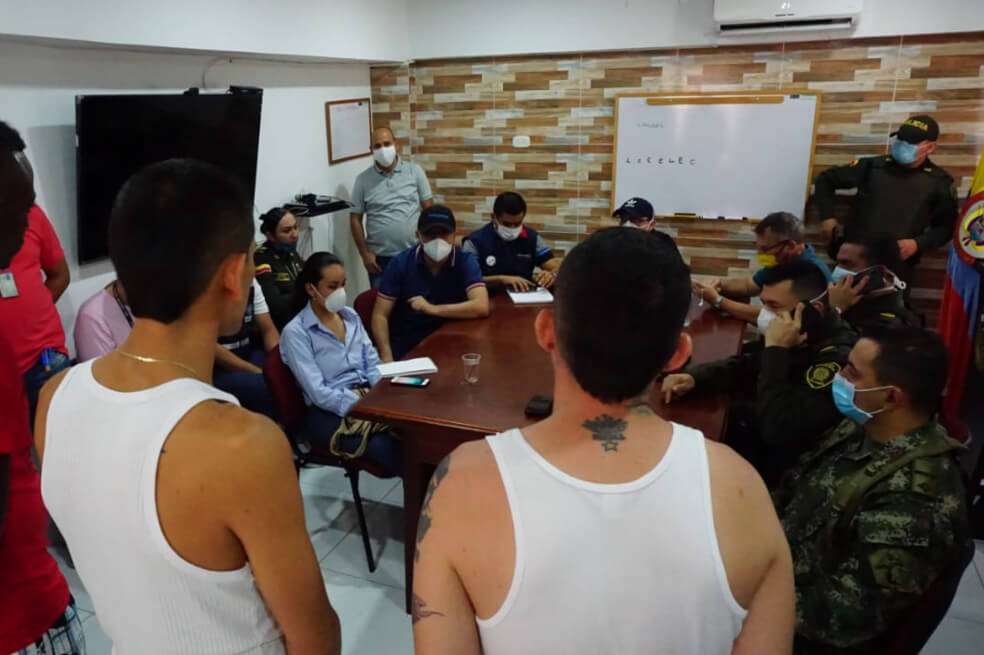 Desde que se conocieron los primeros casos de COVID-19 en la cárcel de Villavicencio, en ese centro penitenciario se están haciendo jornadas con la Alcaldía para tratar de contener la pandemia. En una semana pasaron de dos a 28 contagiados, tres de los cuales murieron. / Inpec