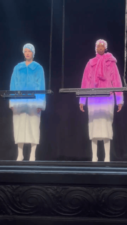Anrealage: ropa que cambia de color con la luz ultravioleta