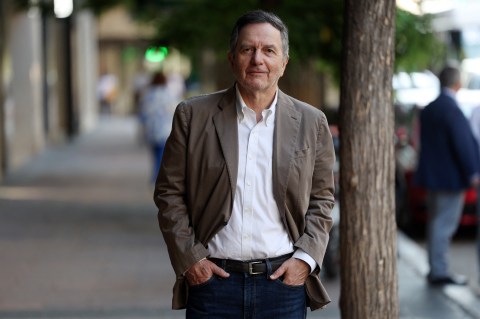 “América Latina se ha dejado seducir por los caudillos”: escritor Roberto Ampuero