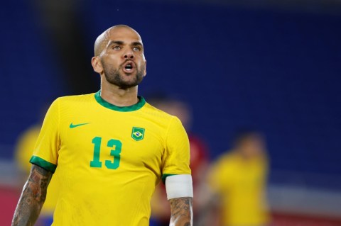 Dani Alves: quién es, qué hizo y más del futbolista condenado a 4 años de cárcel