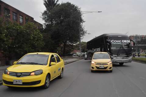 Tarifa diferencial en gasolina para taxistas: cómo funcionaría la medida