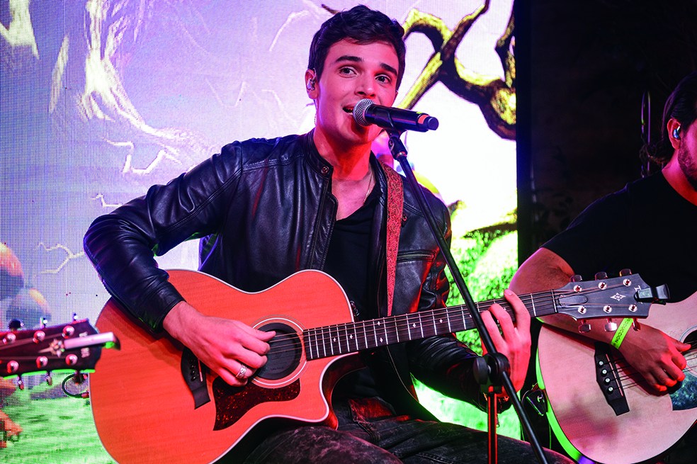 Alejandro Santamaría presentó su álbum 'Despierto'