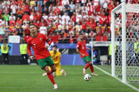 ¿Que Cristiano Ronaldo solo hace goles? CR7 batió récord de asistencias en la Euro